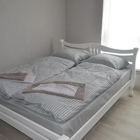 Bed & Breakfast Готель Простір *